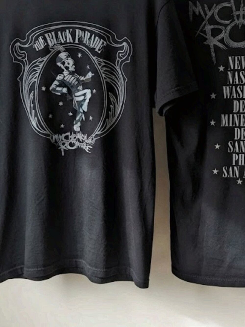 My Chemical Romance The Black Parade Tour T-Shirt Black Reprint - Picture 2 of 2